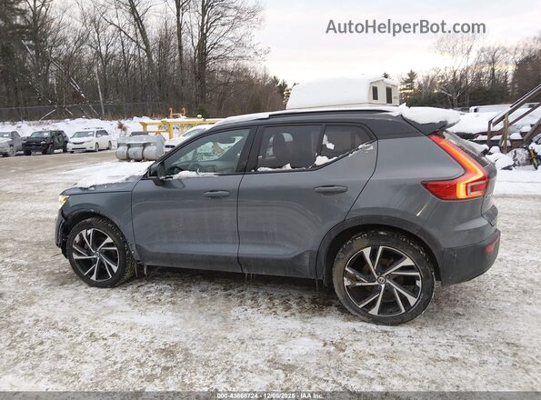 YV4162UM7M2442129 2021 VOLVO XC40 Gray 360 interior view