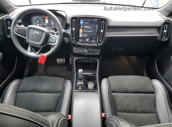 YV4162UM8L2219368 2020 VOLVO XC40 Blue Dashboard view