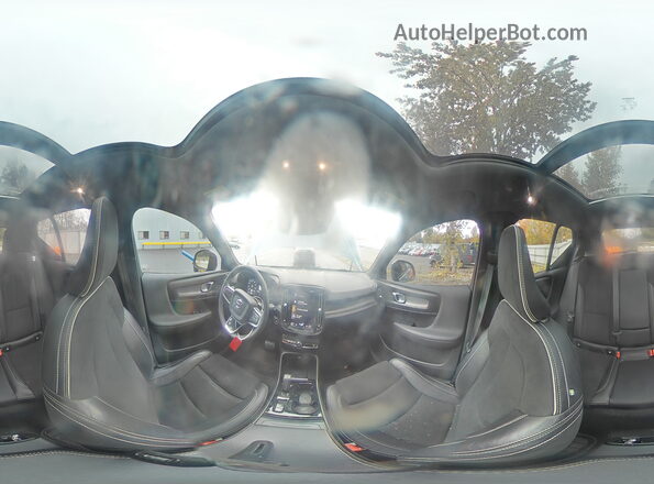 YV4162UM8L2219368 2020 VOLVO XC40 Blue 360 interior view