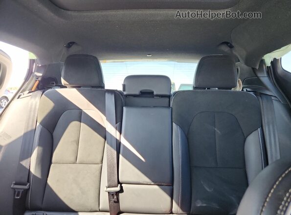 YV4162UM9M2553572 2021 VOLVO XC40 White უკანა სავარძლების ხედი