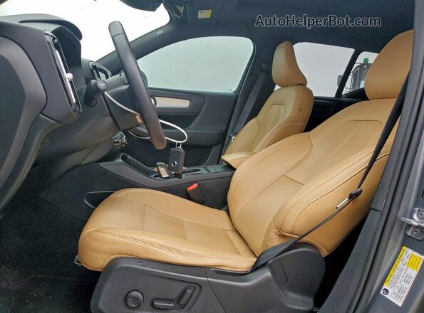 YV4162XZ0K2013533 2019 VOLVO XC40 Gray Vista interior delantera