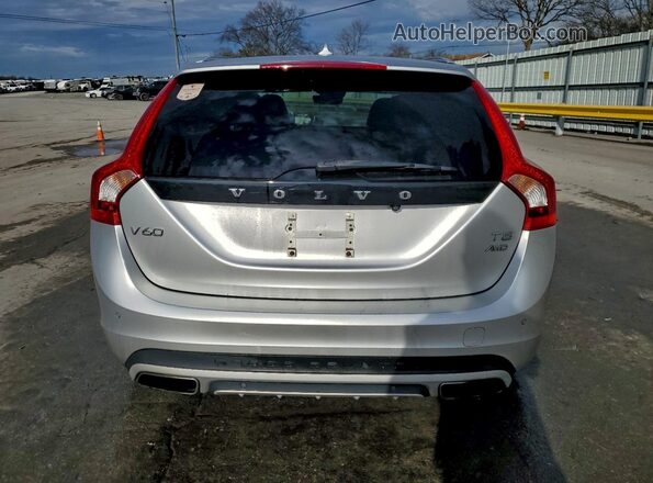 YV440MWKXH1035424 2017 VOLVO V60 Silver Widok z tyłu