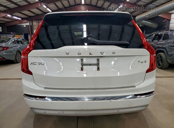 YV4A221L8N1813670 2022 VOLVO XC90 Белый Вид сзади