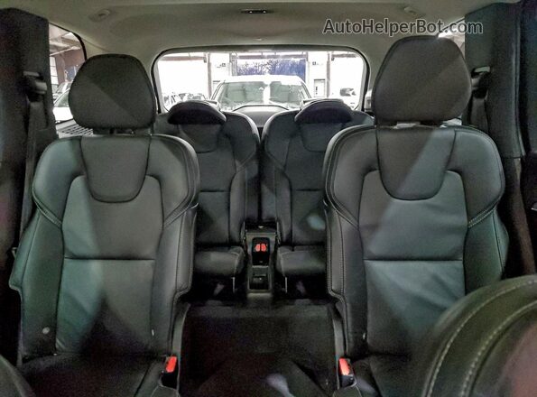 YV4A221L8N1813670 2022 VOLVO XC90 Белый Вид задних сидений