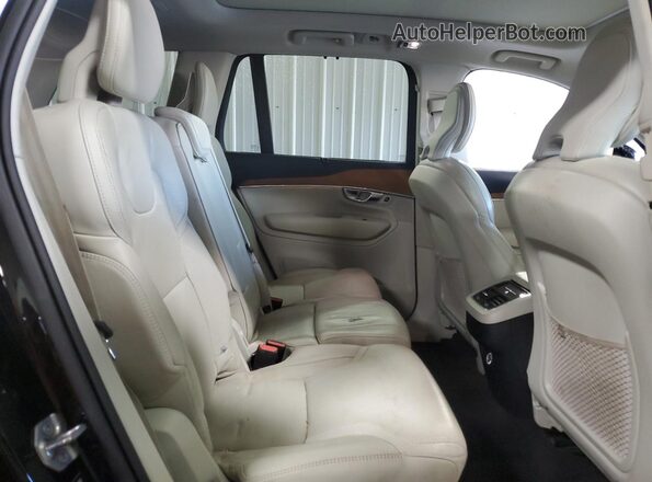 YV4A22PL1K1505923 2019 VOLVO XC90 Black Rear seats view