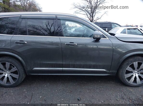YV4A22PL4N1856927 2022 VOLVO XC90 Gray Rear interior view