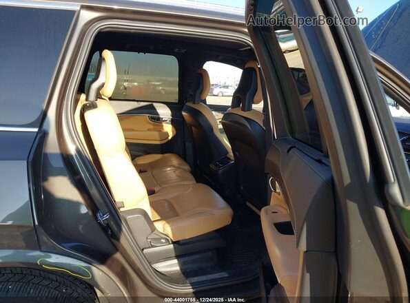 YV4A22PL5N1805629 2022 VOLVO XC90 Green Vista de la etiqueta del VIN