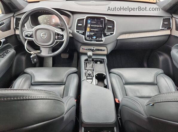 YV4A22PLXM1682182 2021 VOLVO XC90 Silver Առջևի վահանակի տեսք