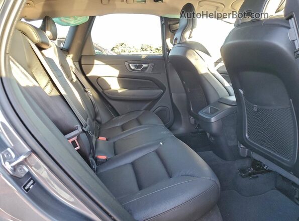 YV4A22RK5M1840271 2021 VOLVO XC60 Серый Вид задней части салона