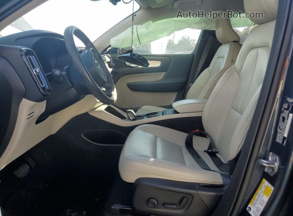YV4AC2HK4M2604185 2021 VOLVO XC40 Blue წინა სალონის ხედი