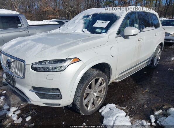 YV4BC0PL6H1130965 2017 VOLVO XC90 HYBRID Белый Передняя левая четверть