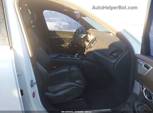 YV4BC0PM1H1150078 2017 VOLVO XC90 HYBRID White Вид салону спереду