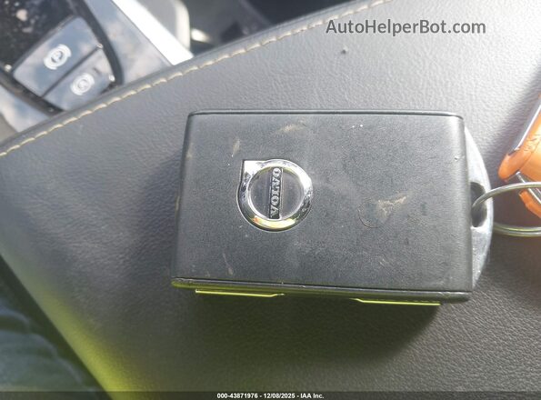 YV4BK0DP7N1941339 2022 VOLVO XC60 RECHARGE PLUG-IN HYBRID Gray Widok deski rozdzielczej