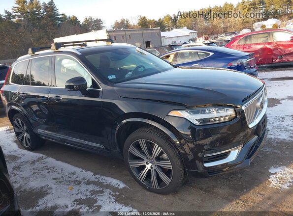 YV4BR0CL8N1821141 2022 VOLVO XC90 RECHARGE PLUG-IN HYBRID Black Widok wnętrza z tyłu
