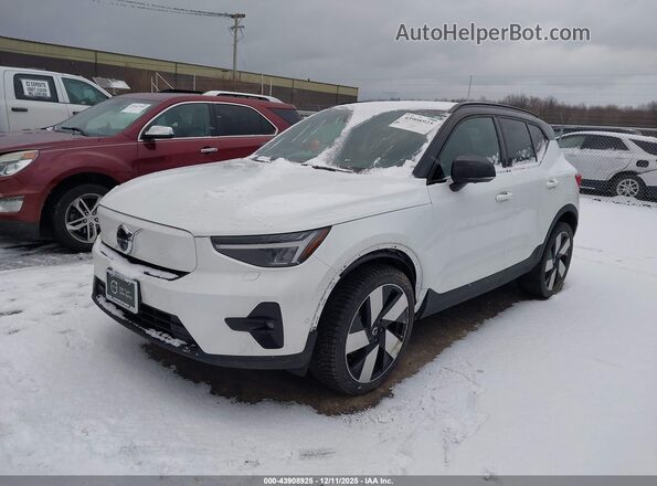 YV4ED3UM3P2002278 2023 VOLVO XC40 RECHARGE PURE ELECTRIC White Передня ліва чверть