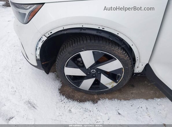 YV4ED3UM3P2002278 2023 VOLVO XC40 RECHARGE PURE ELECTRIC White Вид спереду