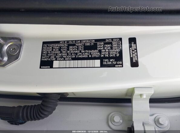 YV4ED3UR1M2564154 2021 VOLVO XC40 RECHARGE PURE ELECTRIC White Vista del compartimento del motor