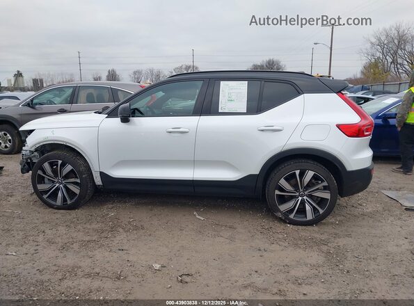 YV4ED3UR1M2564154 2021 VOLVO XC40 RECHARGE PURE ELECTRIC White 