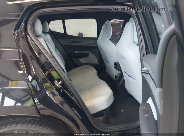 YV4EK3ZL1SS157023 2025 VOLVO EX30 Black Вид наклейки з VIN-кодом