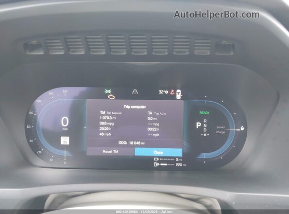 YV4H60PE6S1292458 2025 VOLVO XC90 PLUG-IN HYBRID Белый Вид задних сидений