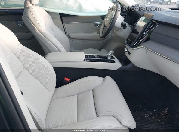 YV4H60PF9T1431489 2026 VOLVO XC90 PLUG-IN HYBRID Dark Blue Vista interior delantera