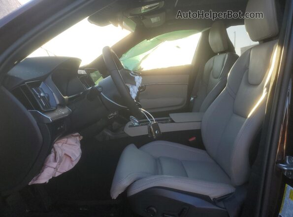 YV4H60PM2T1434071 2026 VOLVO XC90 Brown Front interior view
