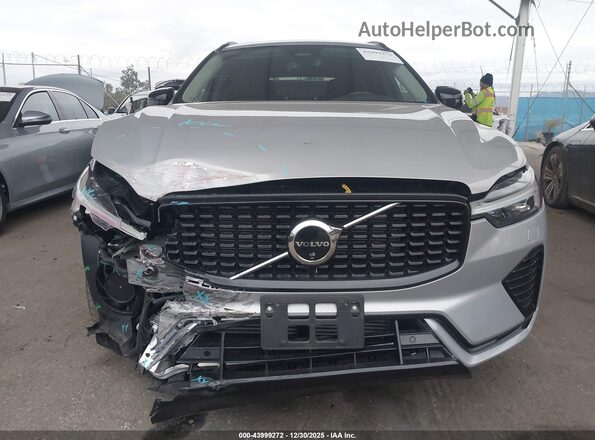 YV4H60RC0S1007619 2025 VOLVO XC60 PLUG-IN HYBRID Gray Widok wnętrza z tyłu