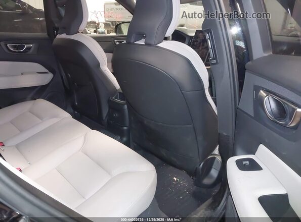 YV4H60RC0T1287401 2026 VOLVO XC60 PLUG-IN HYBRID Черный Вид наклейки с VIN-кодом