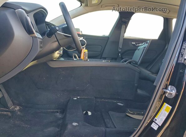 YV4H60RJ0S1039744 2025 VOLVO XC60 Black Widok wnętrza z przodu