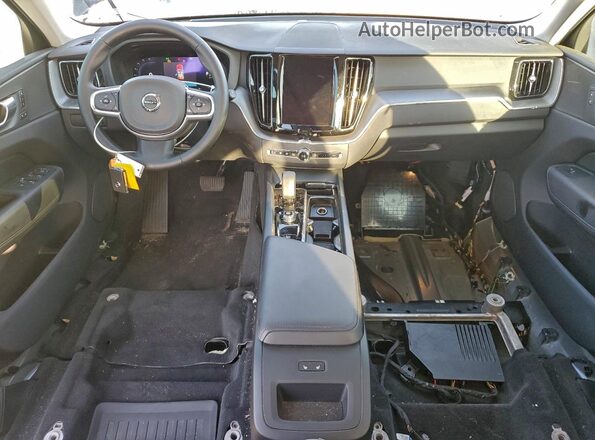 YV4H60RJ0S1039744 2025 VOLVO XC60 Black Widok deski rozdzielczej