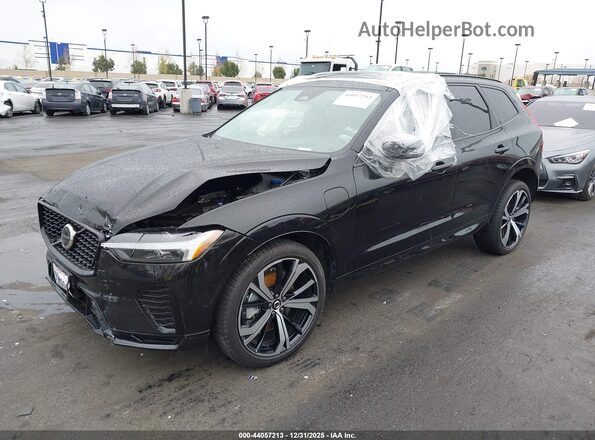 YV4H60RM9S1147516 2025 VOLVO XC60 PLUG-IN HYBRID Black Առջևի ձախ երեք քառորդ տեսարան