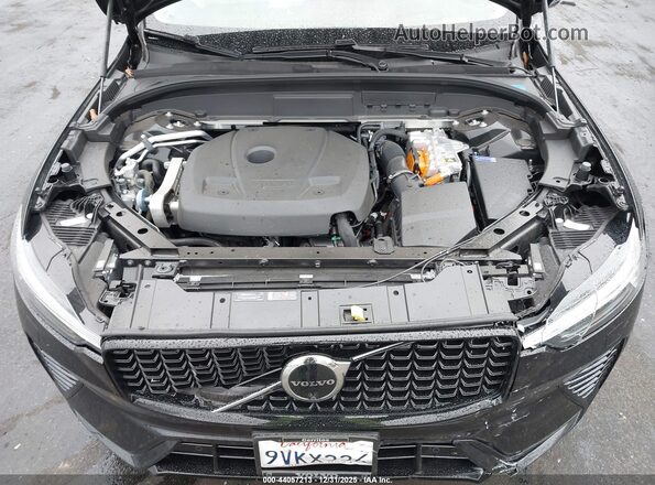 YV4H60RM9S1147516 2025 VOLVO XC60 PLUG-IN HYBRID Black Հետևի տեսք