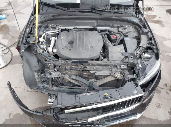 YV4L12DL3N1983264 2022 VOLVO XC60 Black Rear view