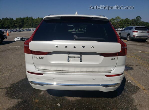 YV4L12DL5N1033309 2022 VOLVO XC60 White უკანა ხედი
