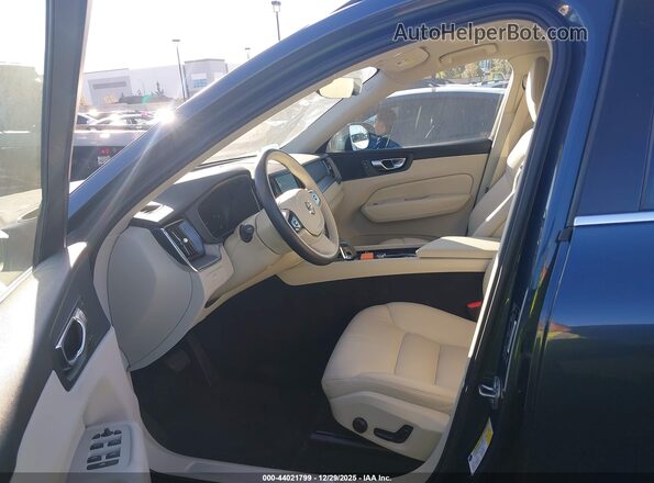 YV4L12DV2P1254581 2023 VOLVO XC60 Синий Вид салона спереди