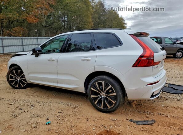 YV4L12DW1P1300670 2023 VOLVO XC60 White Rear left