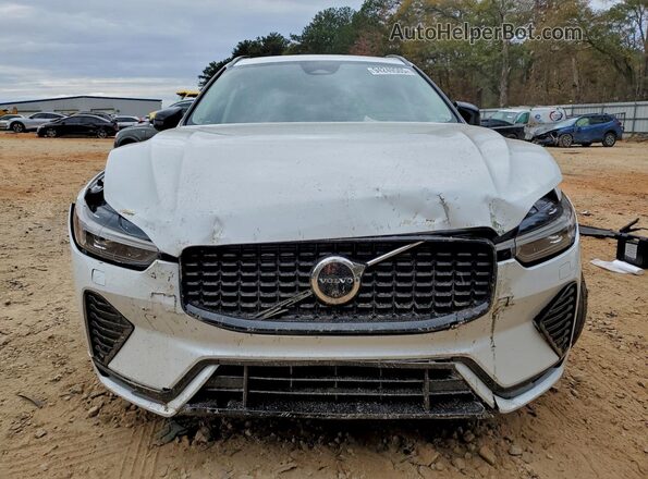 YV4L12DW1P1300670 2023 VOLVO XC60 White Front view