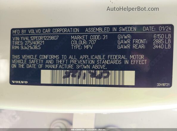 YV4L12PE0R1229807 2024 VOLVO XC90 White Engine compartment view