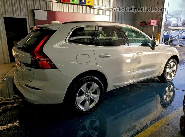 YV4L12RK5N1036193 2022 VOLVO XC60 White 