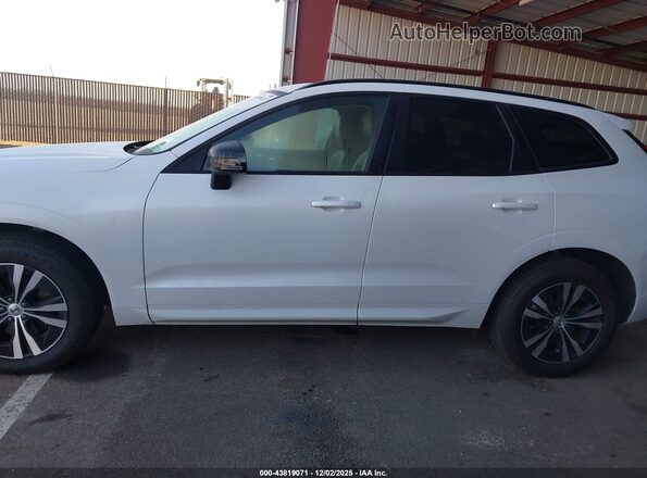 YV4L12RK7R1829629 2024 VOLVO XC60 White Vista interior de 360 grados