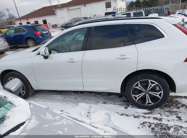 YV4L12RKXN1054253 2022 VOLVO XC60 White Widok wnętrza 360 stopni