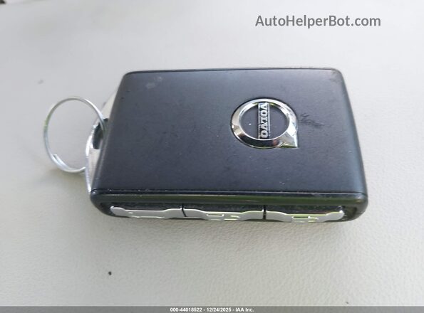 YV4L12RKXR1924749 2024 VOLVO XC60 Champagne Widok deski rozdzielczej