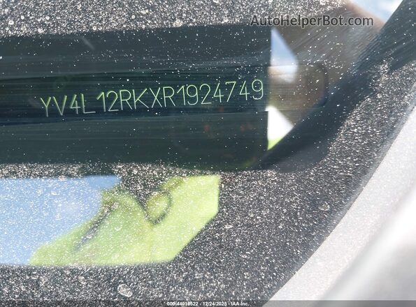 YV4L12RKXR1924749 2024 VOLVO XC60 Champagne Widok komory silnika