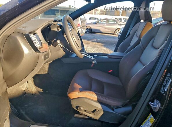 YV4L12RL5R1790841 2024 VOLVO XC60 Black 