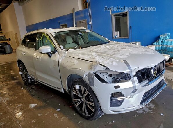 YV4L12RN3P1346159 2023 VOLVO XC60 White Przód prawy