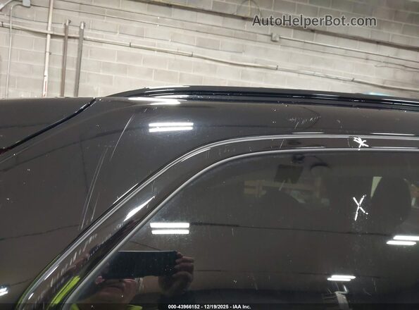 YV4L12RW7P1288940 2023 VOLVO XC60 Black Widok z przodu