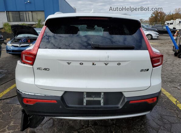 YV4L12UEXR2262859 2024 VOLVO XC40 White 