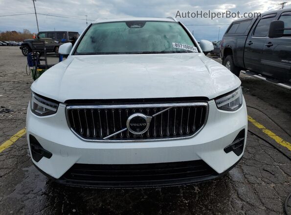 YV4L12UEXR2262859 2024 VOLVO XC40 White 