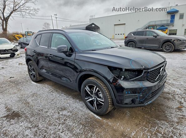 YV4L12UK2T2697761 2026 VOLVO XC40 Black Передня права чверть