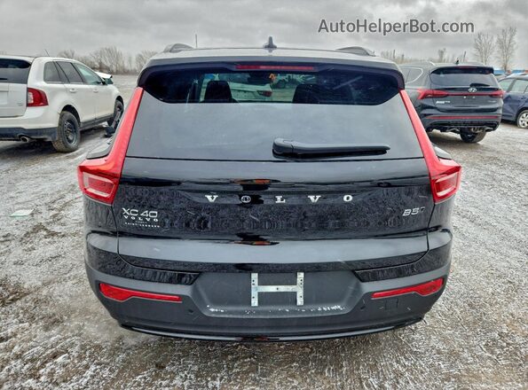 YV4L12UK2T2697761 2026 VOLVO XC40 Black Вид ззаду
